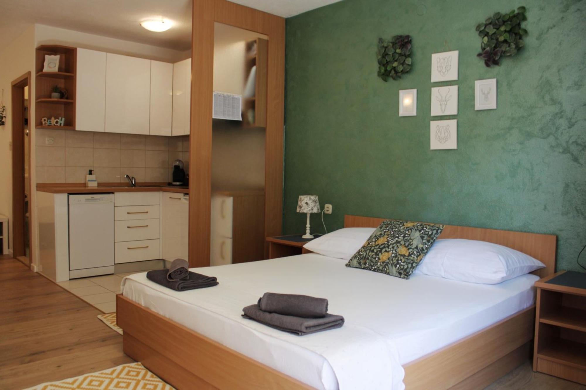 Studio Laura-Spacious Studio On The Main Beach Makarska Luaran gambar
