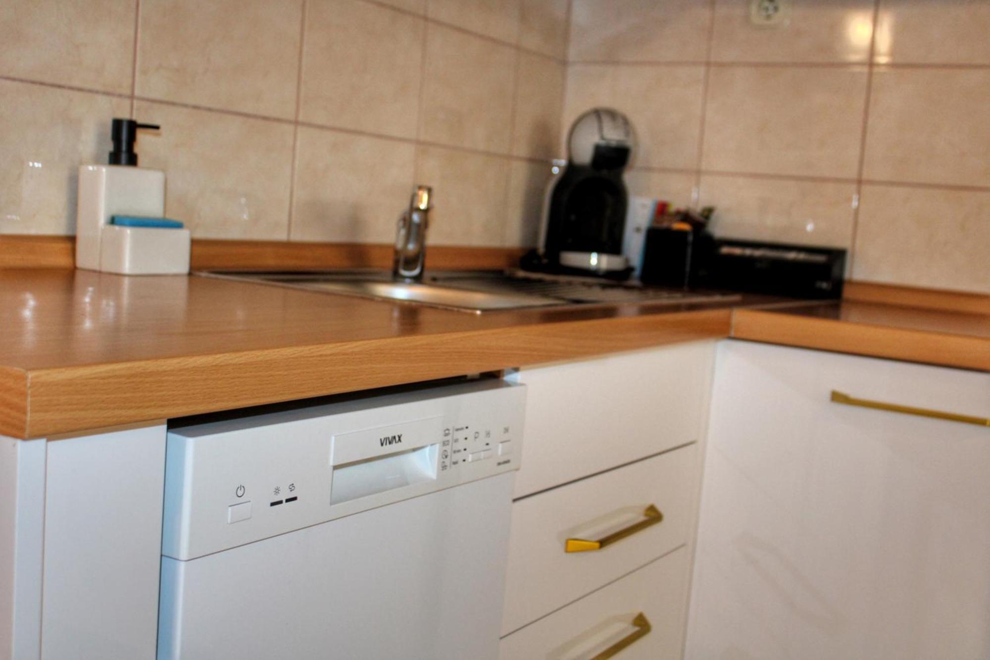 Studio Laura-Spacious Studio On The Main Beach Makarska Luaran gambar