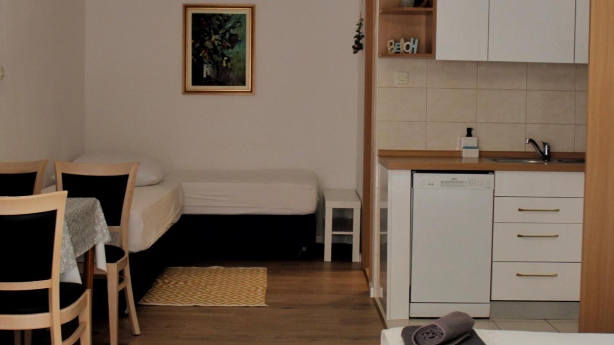 Studio Laura-Spacious Studio On The Main Beach Makarska Luaran gambar