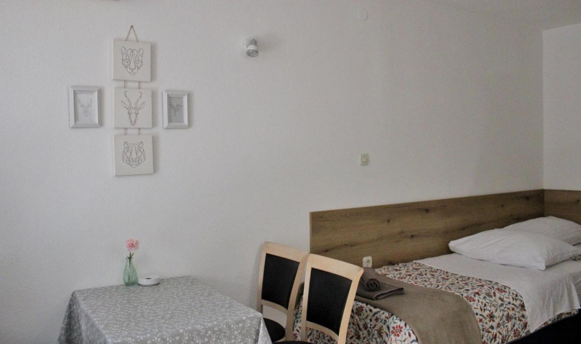 Studio Laura-Spacious Studio On The Main Beach Makarska Luaran gambar